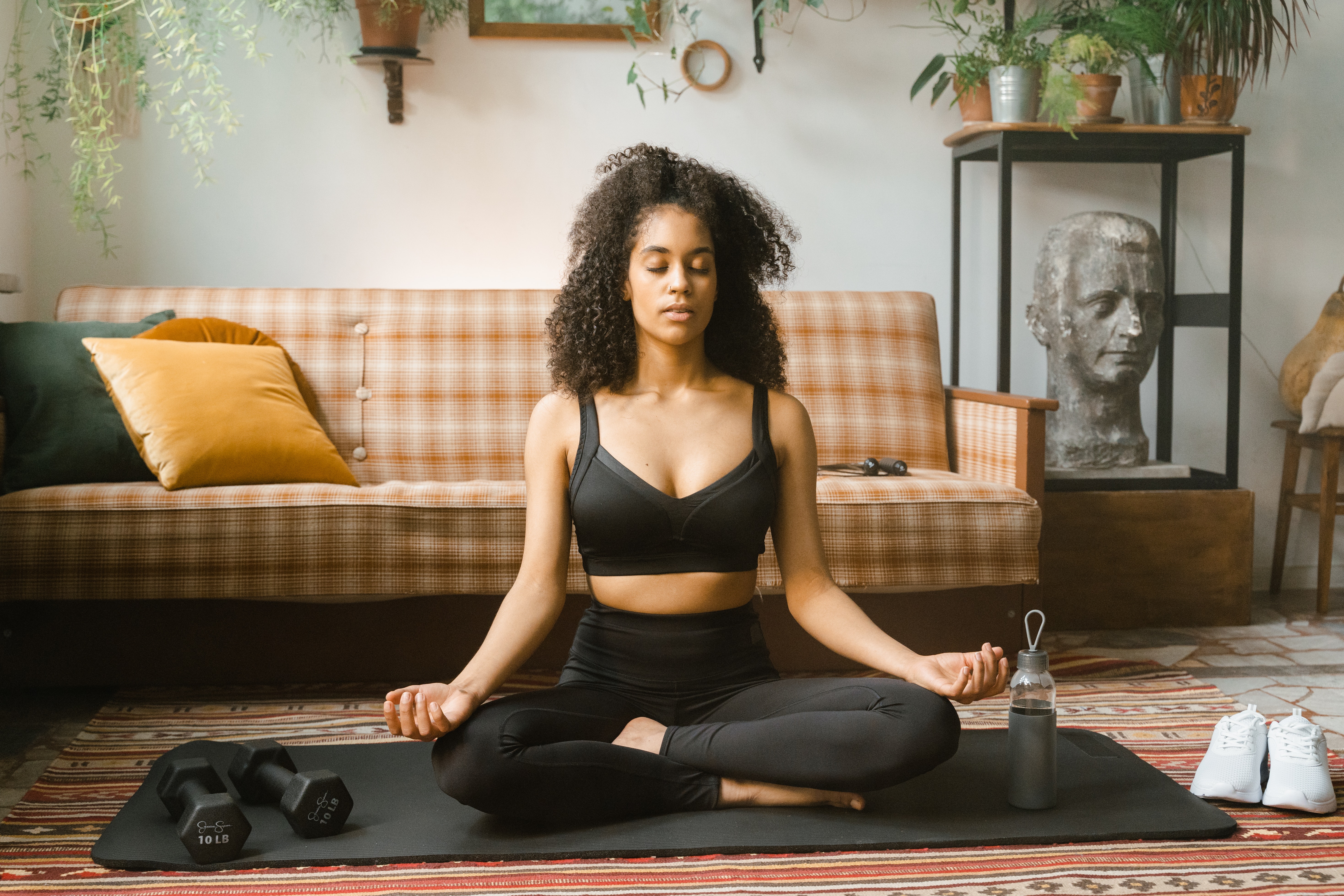 Exploring the Benefits and Uses of 5-HTP Supplements for Health and Beauty